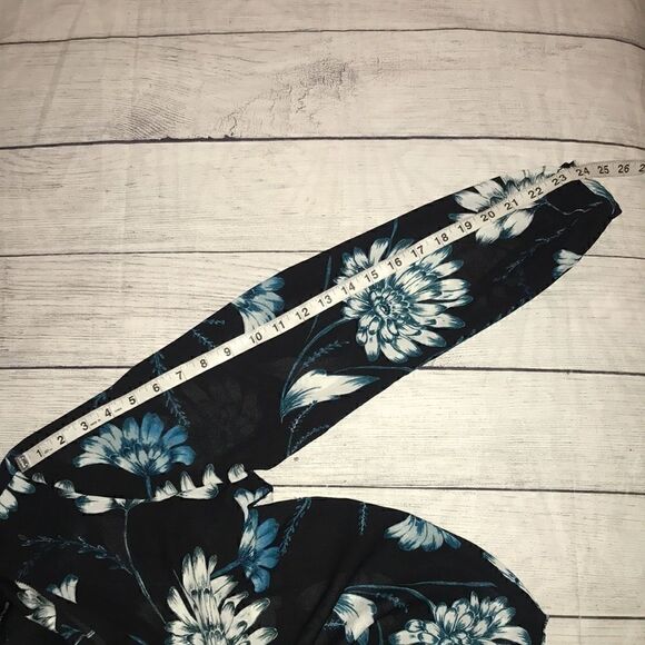 Ivanka Trump Floral Long Sleeve V-Neck Blouse - Picture 7 of 8